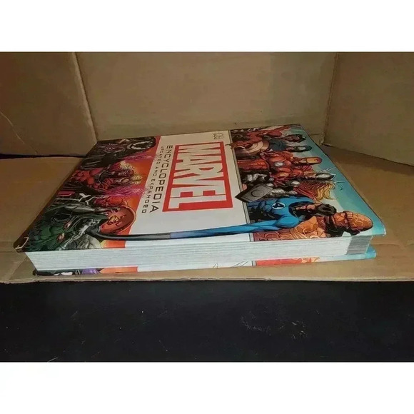 Marvel Encyclopedia: The Definitive Guide to the Characters - Picture 5 of 7